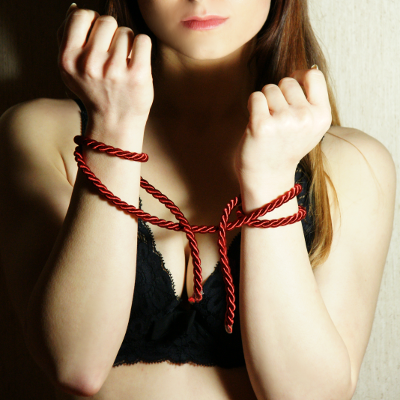 Red Cord, par Xavier E. G. Dierick